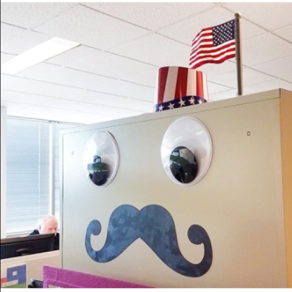 ๐ Giant Googly Eyes Plastic Wiggle ๐ w Self Adhesive NWT - Picture 4 of 7